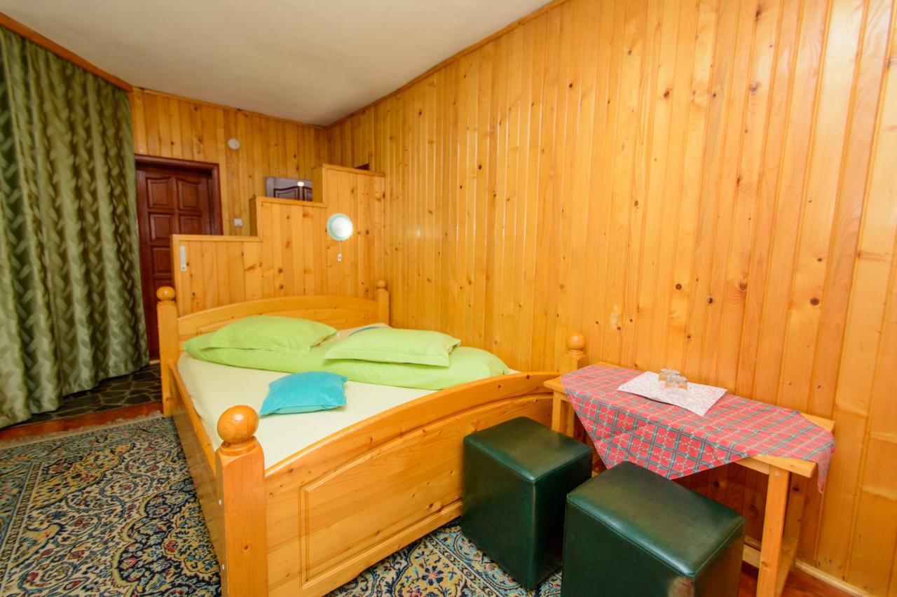 Rem'S Pension Rîşnov Exteriér fotografie