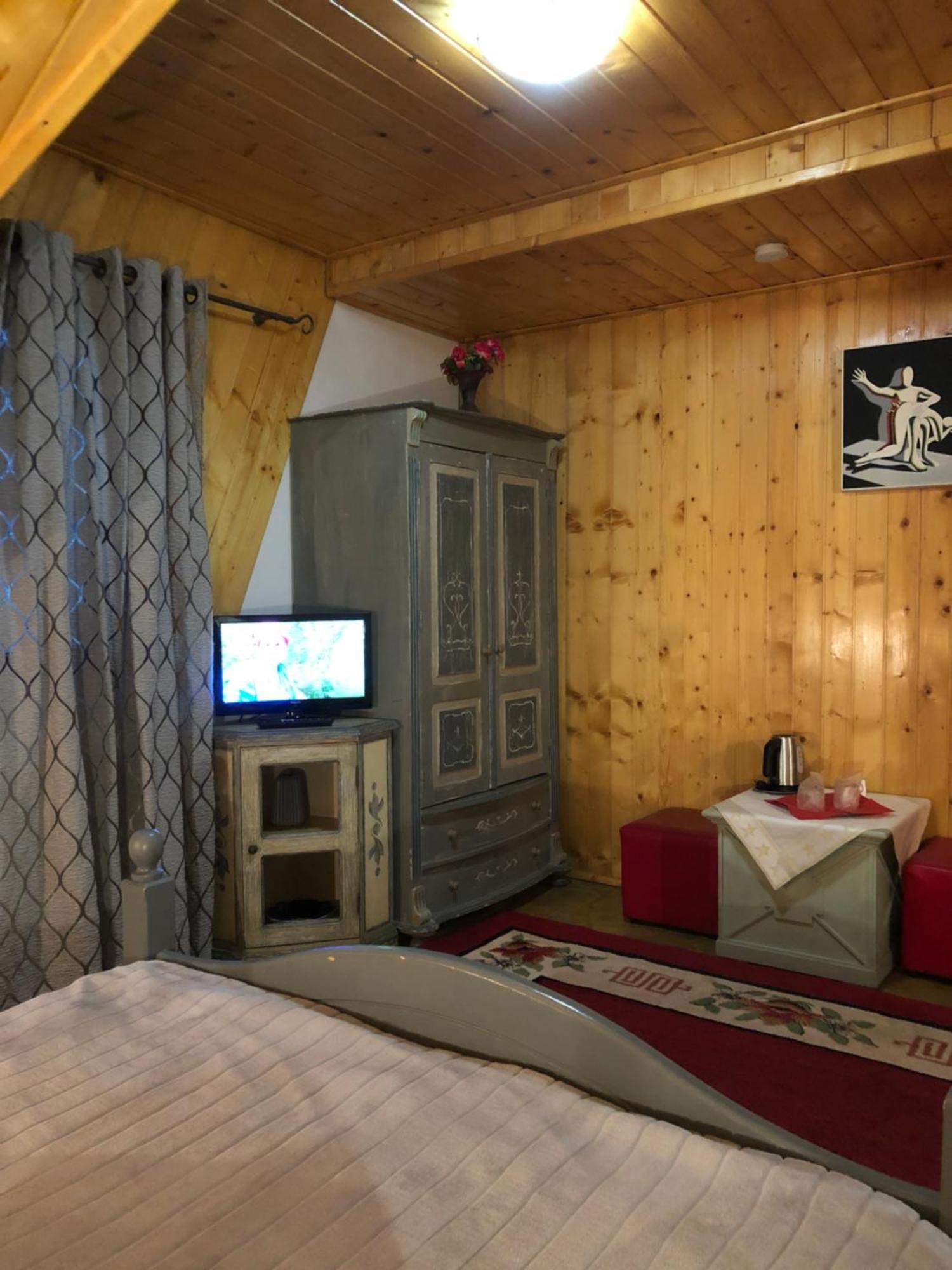 Rem'S Pension Rîşnov Exteriér fotografie